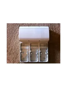 Bticino cqb18003 base 3 interlocked sockets with box